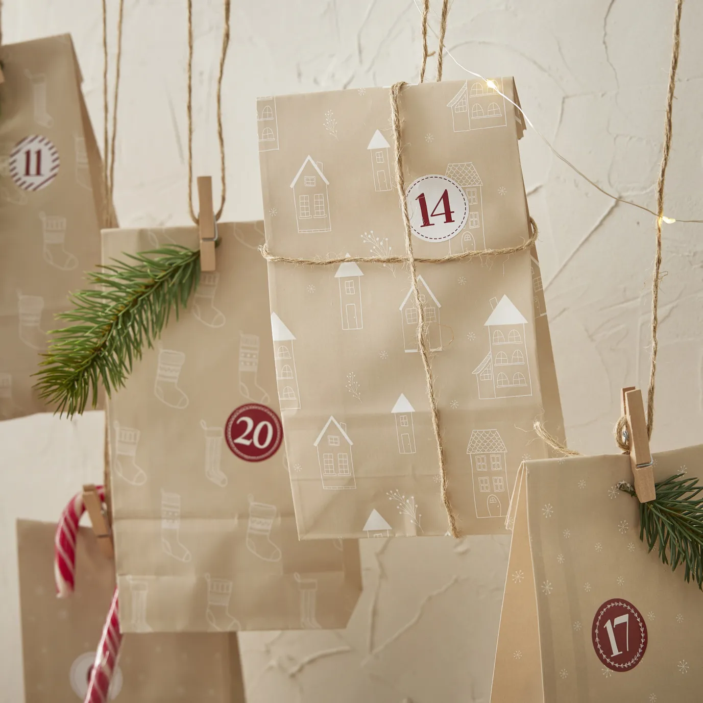 Adventskalender-Set, Tüten/Sticker, Haus/creme