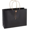 Geschenktüte Mit Knopf, Schwarz, 32.5 X 24 Cm